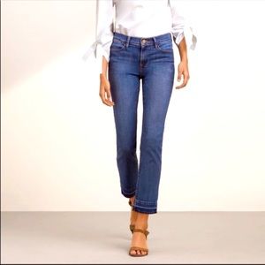 Frame le High Straight Jeans (in the colour Thrasher)